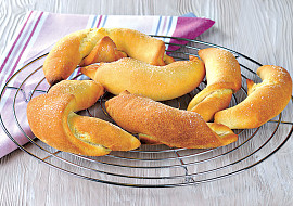 Karlovarské rohlíky z domácí pekárny