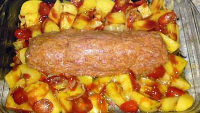 Krůtí sekaná s bramborami z jednoho pekáčku