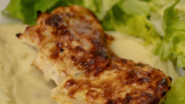 Kuřecí řízek v nivě