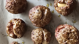 Žampiony v koulích z mletého masa