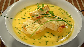 Bramborový krém se sýrovou bagetkou