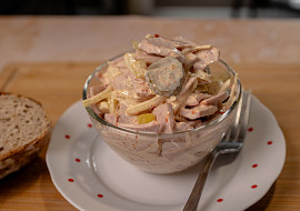 Camping salát podle ČSN