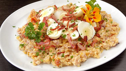 Červená čočka s křepelčími vajíčky