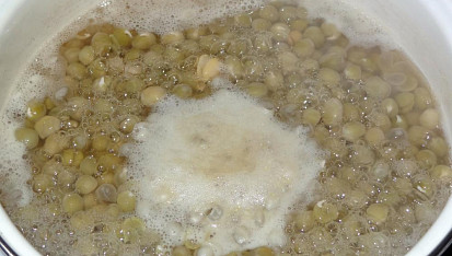 Dvojitá hrachová polévka