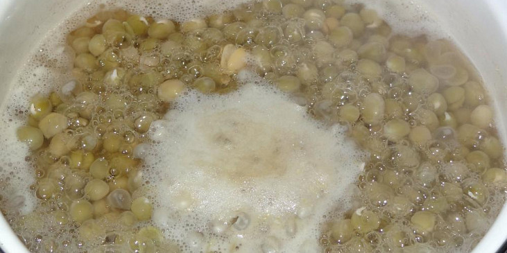 Dvojitá hrachová polévka