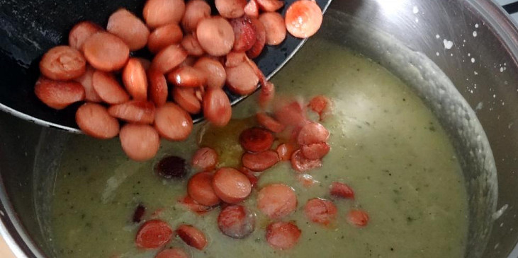 Dvojitá hrachová polévka