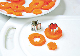 Jarní salát s křepelčími vejci