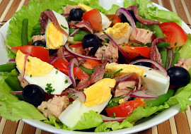 Niceský salát (salát Niçoise)