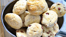 Škvarkové placky s klobásou