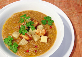 Chlebová polévka s pivem a tvarůžky