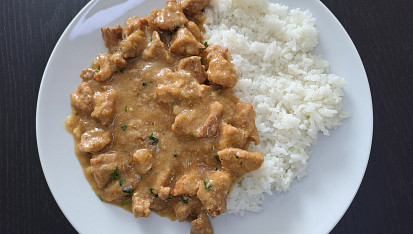 Jednoduché vepřové nudličky s omáčkou