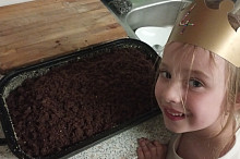 Pekly jsme s dcerou a je výborný 👍👍👍👍 teď doděláváme ještě i dědovi k narozeninám 😉