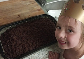 Krtkův dort na plechu (Pekly jsme s dcerou a je výborný 👍👍👍👍 teď doděláváme ještě i dědovi k narozeninám 😉)