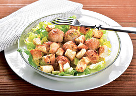 Římský salát s masovými kuličkami