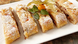 Slavnostní jablečný závin z listového těsta