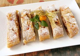 Slavnostní jablečný závin z listového těsta