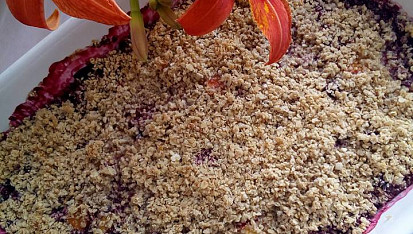 Crumble s borůvkami