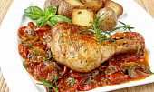 Kuře na rajčatech se žampiony