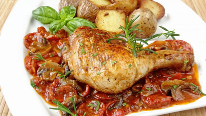 Kuře na rajčatech se žampiony