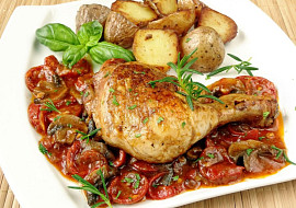 Kuře na rajčatech se žampiony
