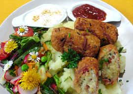 Sýrovo-zeleninové válečky s bouchaným bramborem