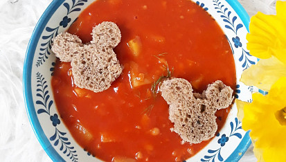 Zimní minestrone s krutony