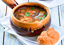 Bramboračka s kroupami