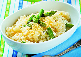 Chřestové rizoto s vínem a parmezánem