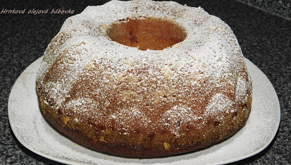 Hrnková olejová bábovka