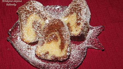 Hrnková olejová bábovka