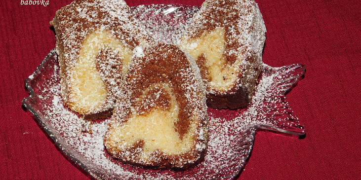 Hrnková olejová bábovka