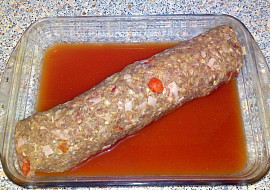 Italská sekaná se špenátem a sušenými rajčaty