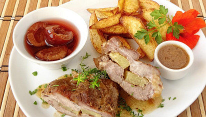 Krkovička plněná ananasem