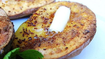 Maminčiny pečené brambory