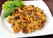 Rychlý fazolový salát s kuřecím masem