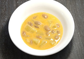 Fazolová kyselá polévka