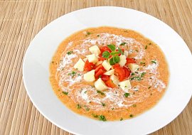 Orientální polévka z červené čočky