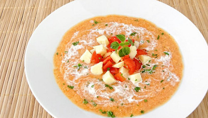 Orientální polévka z červené čočky