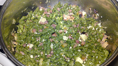 Špenátové halušky se slaninou a brynzou