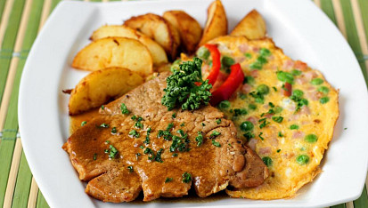 Vepřové kotletky s vaječnou omeletou