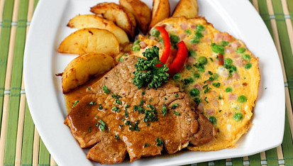 Vepřové kotletky s vaječnou omeletou