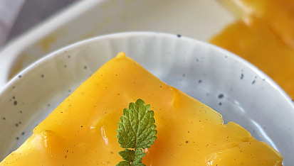 Broskvové řezy s pudinkovou polevou