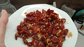 Česnekové škvarky