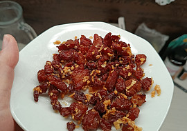 Česnekové škvarky