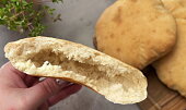Domácí pita chleba