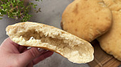 Domácí pita chleba