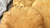Domácí pita chleba