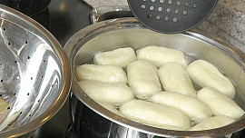 Koprovka s tvarohovými knedlíčky