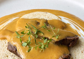 Svíčková z pomalého hrnce