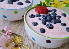 Tvarohovo jahodový krém se smetanou